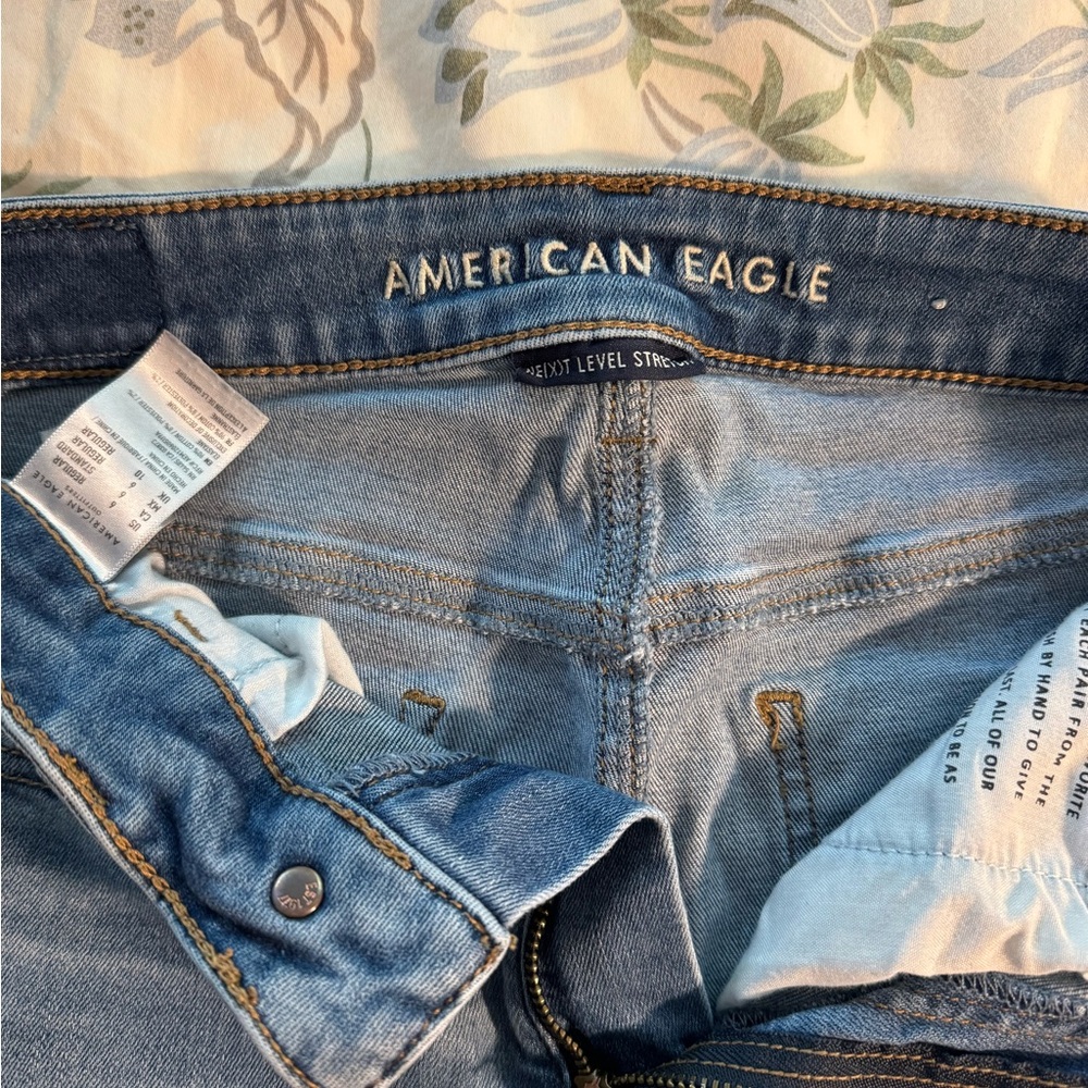American Eagle Flare Jeans with Ankle Cut Flair (Size 6)